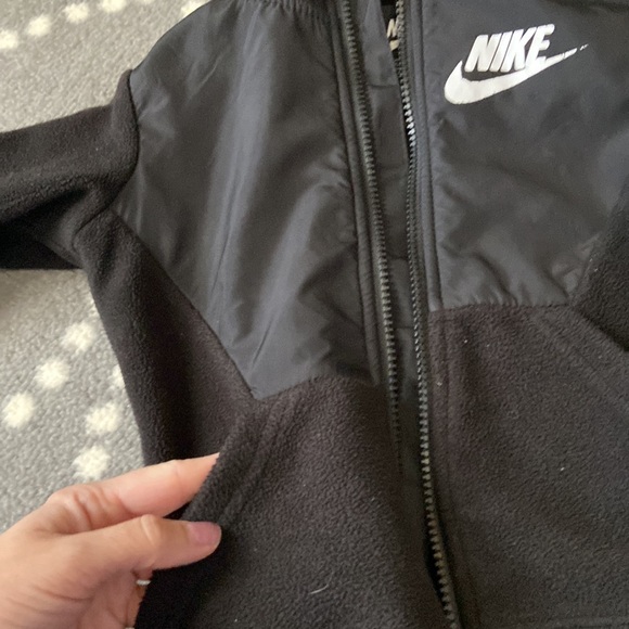 Size 4/XS Fleece Nike Jacket - Picture 4 of 8